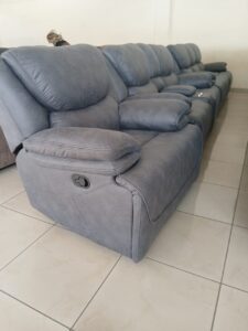 Sofa Set: Kes.116000